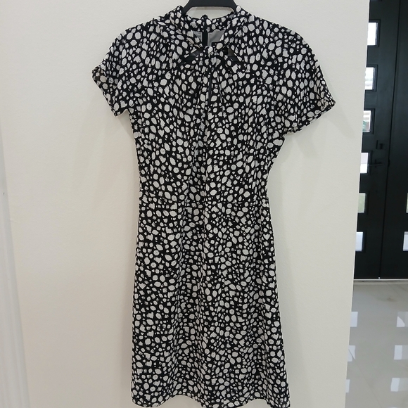 BANANA Republic Black and White Buttoned Midi Dress Size 0 XS Vintage